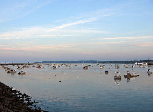 Post image for Boats on the Coast in Plymouth | Picture Massachusetts