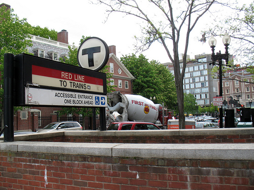 Post image for Harvard T entrance | Picture Massachusetts